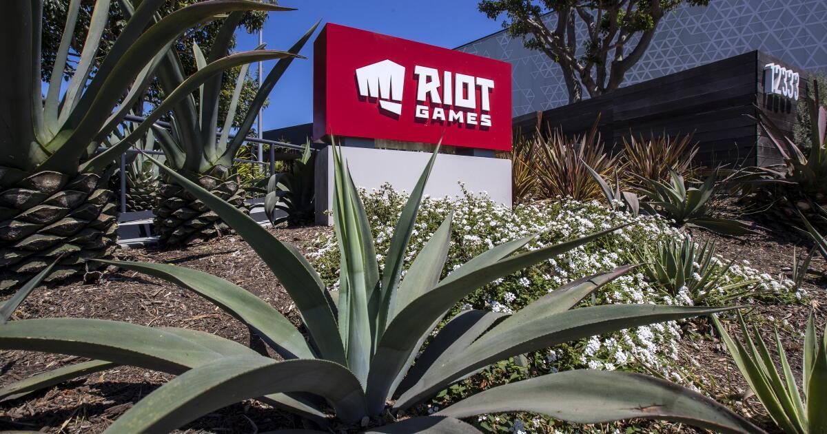 Navigating a Turbulent Week: Riot Games and Microsoft Face Layoffs Amid Broader Industry Discussions