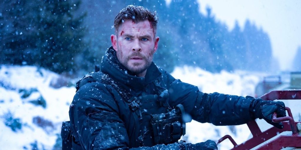 Chris Hemsworth Criticizes Superhero Roles, Enjoys Villainous Turn in ...