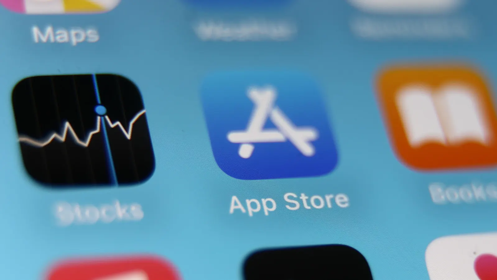 Apple Introduces External Payment Links in EU Apps, But New Fees Apply